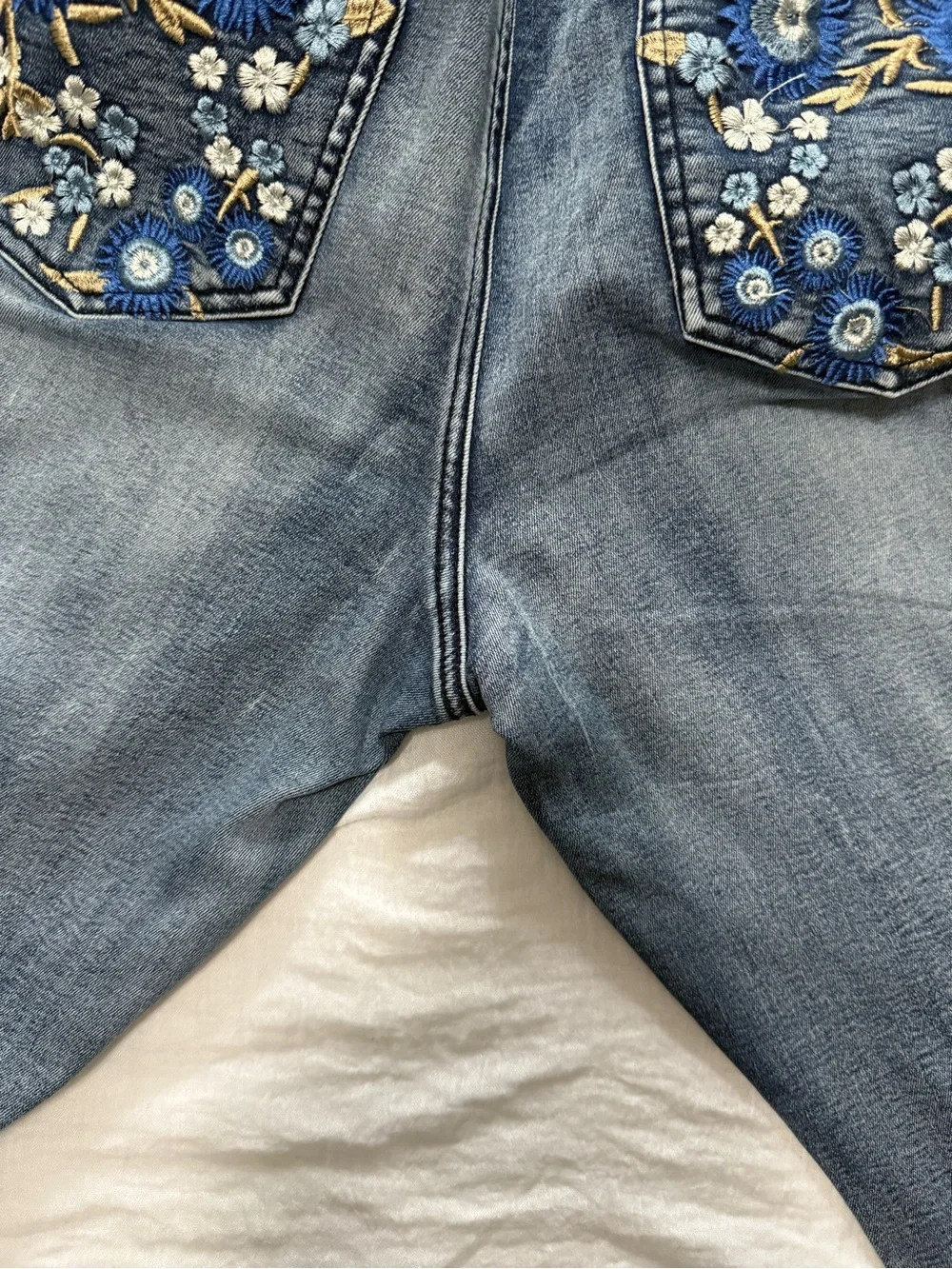 Fire & Rain Embroidered Flare Jeans 14 Boho Western Floral Denim